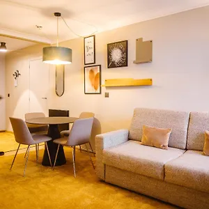 Brussels Airport By Ihg מלון